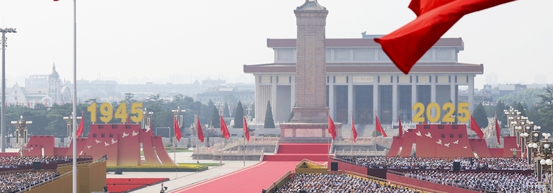 President Xi Jinping signs order to commend parade troops